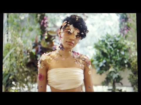 Aarifah - Now She Knows (Official Music Video)