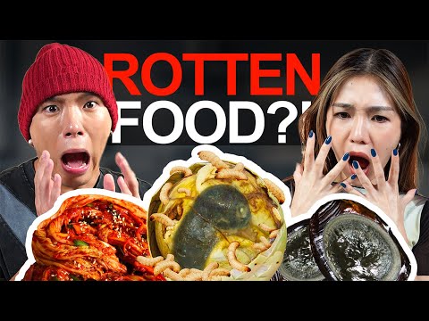 MsQiwiie trying Malaysian food — showcasing her Malaysian roots