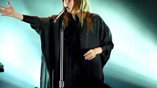 Lykke Li: &quot;Please Stay&quot; (Burt Bacharach Cover)