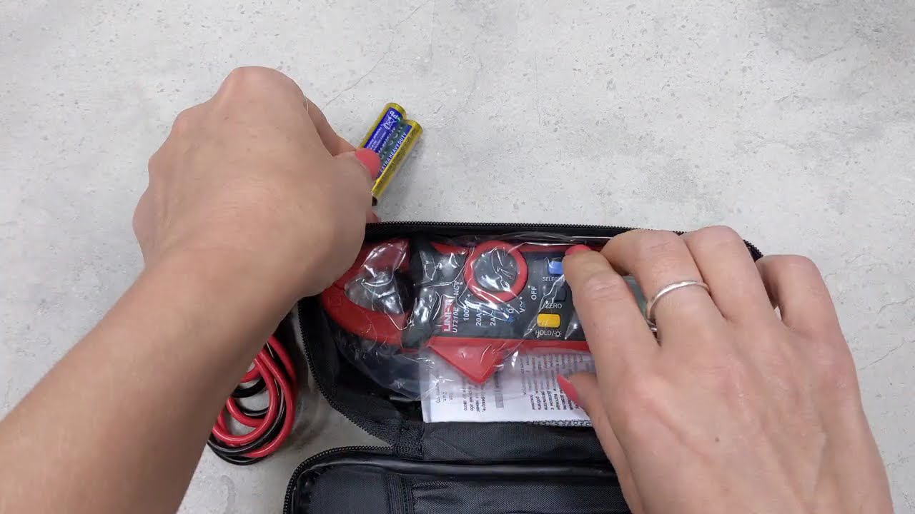 Токоизмерительные клещи UNI-T UTM 1210E (UT210E)