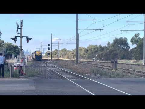 T357, S307 and C501 at Altona north shunting( this is from a friend)