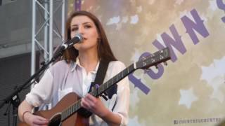 Catherine McGrath - Never Wanna Fall In Love (HD) - O2 Arena - 11.03.17