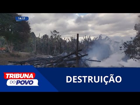 Incêndio destrói casa no Alto Vale do Itajaí!