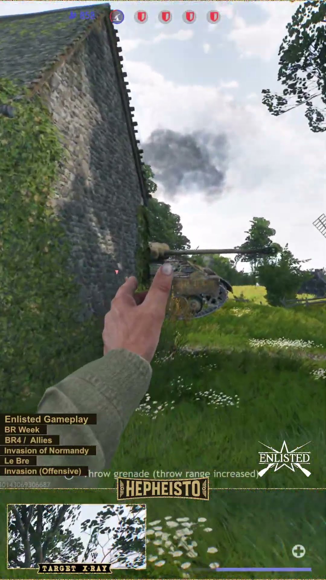Assaulter eliminates Panther A with Explosion Pack