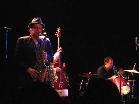 Skadventures of Ska Jenny: Slackers Holiday Show / Brooklyn - Slackers - "Tonight"