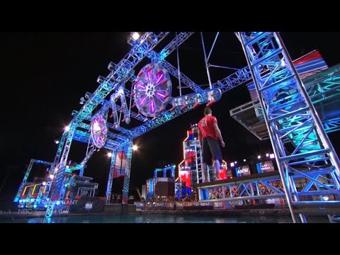 Dave Cavanagh vs Lucas Reale - Fearsome Ferris Wheel - American Ninja Warrior All Stars 2020