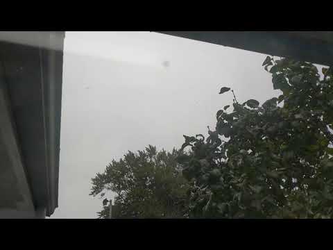 Snow in Des Moines in October 🤷