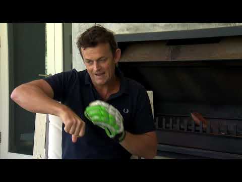 Quick Singles - Adam Gilchrist and the squash ball in the glove