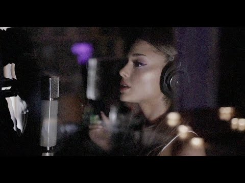 A master at work, watch how smoothly Ariana Grande both comps and layers her vocal parts in this lightning fast studio session.