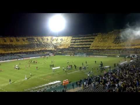 "Peñarol vs. Independiente | La Bandera más Grande del Mundo [HD]" Barra: Barra Amsterdam &bull; Club: Peñarol