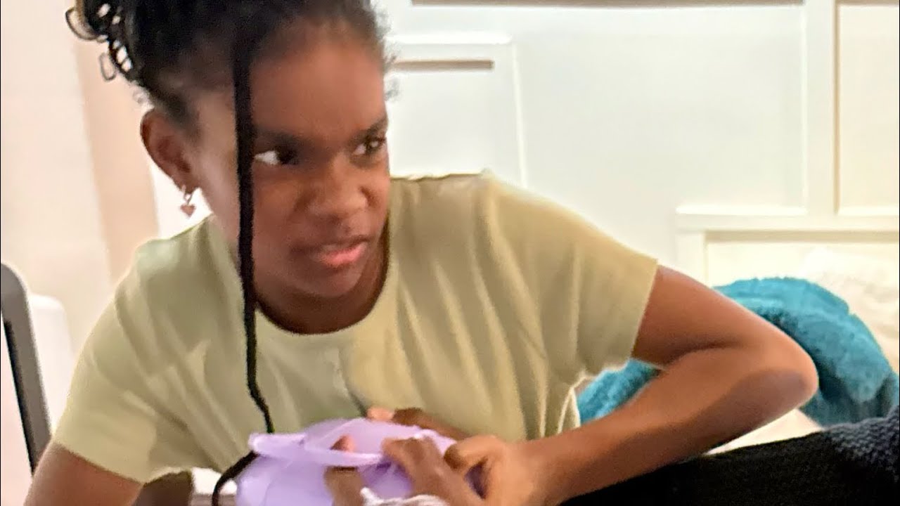 When Keke doesn’t want to take the makeup off and crashes out! 