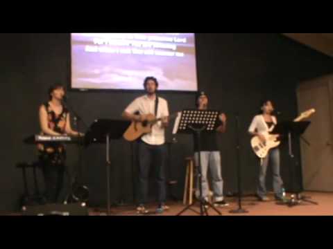 Jessica Meshell & Team. Spontaneous Song & I Will Wait. Worship at Grace Church in Maui