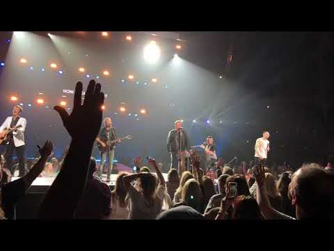 How Great Thou Art (feat. Chris Tomlin, Rascal Flatts, and Tauren Wells