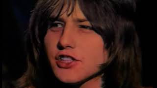 King Crimson &quot;Cat Food&quot; Top of the Pops 1970 (mute, colorized)