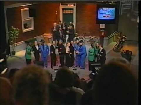 Harvey Holiday-Cadillacs, Duprees, Impalas, Street Corner Five - Little Bitty Pretty One (live)