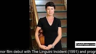 Maura Tierney biography