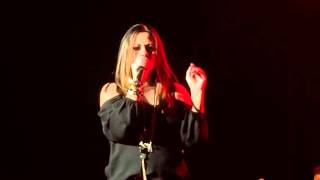 Sara Evans - Live - O Holy Night