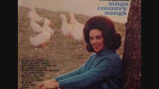 Wanda Jackson - The Violet And A Rose (1964)
