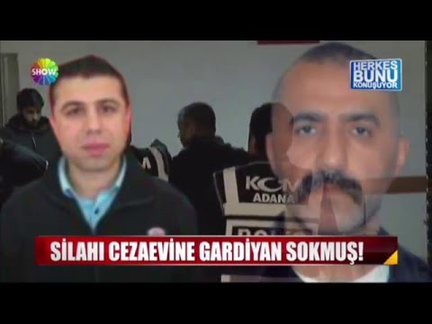 Silahı cezaevine gardiyan sokmuş!