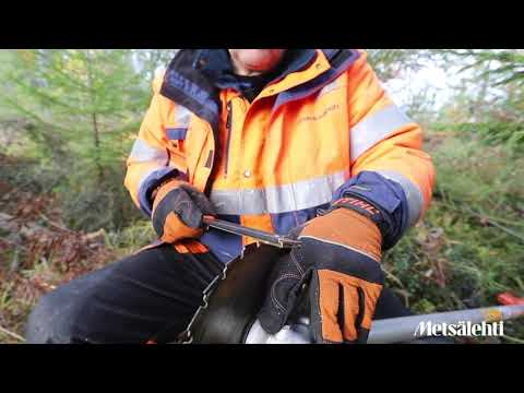 Raivaussahan terän teroitus reppujakkaralta