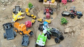 अरे बच्चों हमारे tractor नदी और दो गड्ढों से ईंट लेकर बाहर निकलने का चैलेंज !! Vikas toys 111
