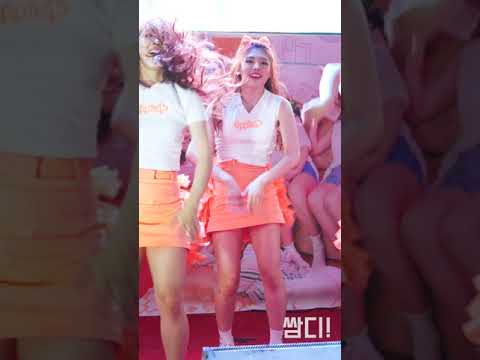 [4K] 20170827 애플비 (Apple.B) 명동 게릴라 공연 (블랙핑크 -  마지막처럼) 샌디 세로 직캠