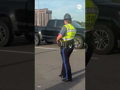 FBI searches for Kansas City shooting suspect