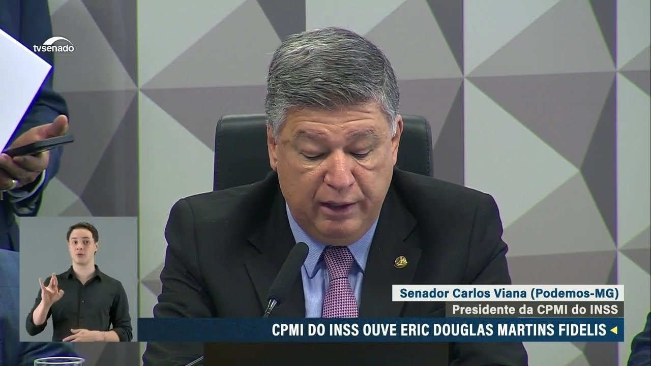 Presidente da CPMI do INSS, senador Carlos Viana (Podemos-MG) divulga lista dos mandados de prisão