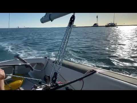 Sunday Funday sailing to Diamond Head and a quick lap around Keehi Lagoon on Impulse 21