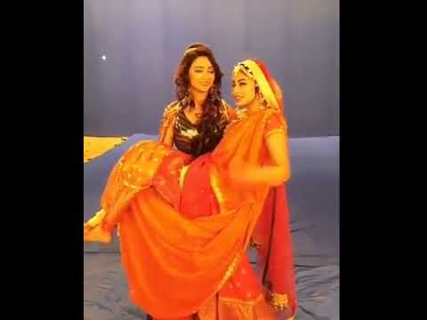 Mouni roy offscreen masti in shooting || naagin 2 || mouni roy , adaa khan , arjun bijlani