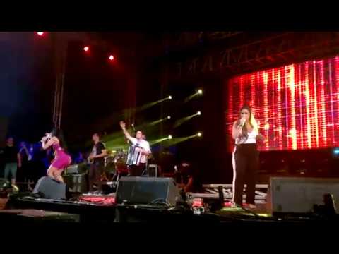 Mentira estampada na cara Simone & Simaria em Macaé