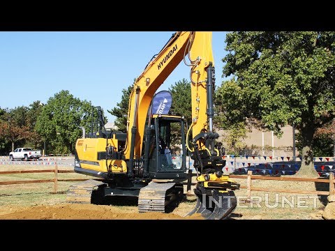 Excavator with 360 degree Bucket Demonstration
