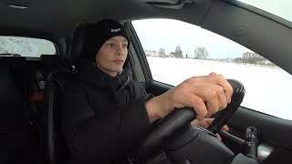 Первый раз за рулем. Вожу машину в 11 лет. Глебус рулит. ВЛОГ