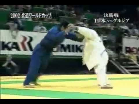 JUDO 2002 World Team Championships: Michihiro Omigawa (JPN) - Giorgi Revazishvili (GEO)