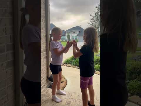 Hand Clap Game for 2 players - Pikachu