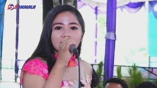 Download lagu Dewe Dewe (Ora Usah Ngurusi Urusane Wong Liyo) Cover Arum Dangdut Koplo Anandjaya mp3