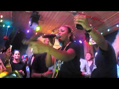 APACHE, STANLEY JACKSON, JIGGY D, GOYO, SLOW MIKE Y EL FREAKY SOUNDSYTEM