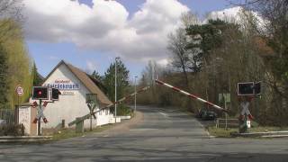 preview picture of video '(HD) Bahnübergang Mathildenhütte in Bad Harzburg mit BR 612 als RE'