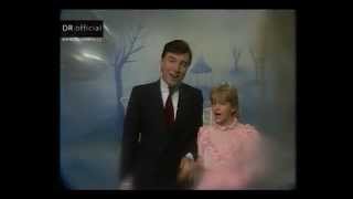 Videoklip: Karel Gott - Zvonky štestí (ft. Darina Rolincová) s textom piesne Videoklip Karel Gott - Zvonky štestí (ft. Darina Rolincová) s textom piesne