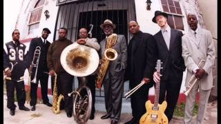 THE DIRTY DOZEN BRASS BAND - I´LL FLY AWAY