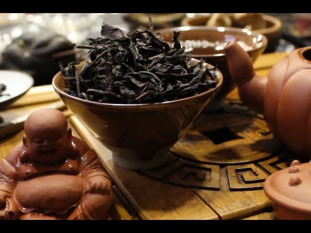 Vídeo relacionado con Da Hong Pao Oolong Té - Famoso Té De Wuyi Fujian China - Big Red Robe
