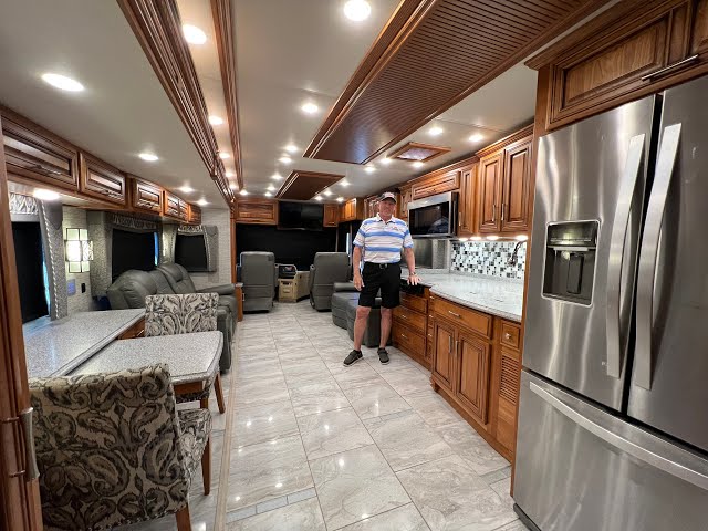 Preview image of Pre Owned 2018 Newmar Dutch Star 4326 (17U231907) youtube video