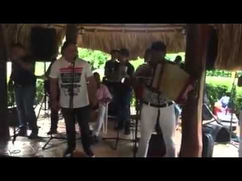 Jean Carlos Centeno & Omar Geles cantando  'Dime que me quieres'
