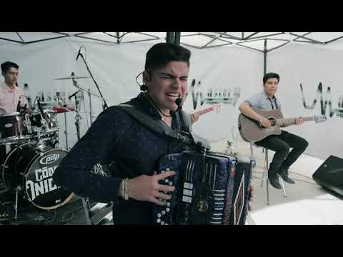 A Lo Mejor - Codigo Inicial Oficial (En vivo)