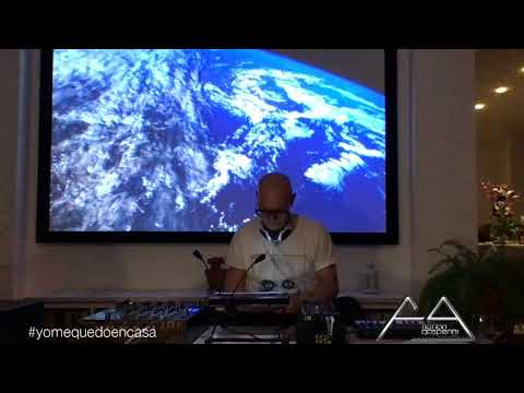 Florian Gasperini live streaming from home