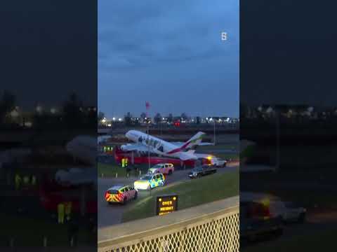 Stromausfall am Flughafen Heathrow: Feuerball über London | DER SPIEGEL Shorts