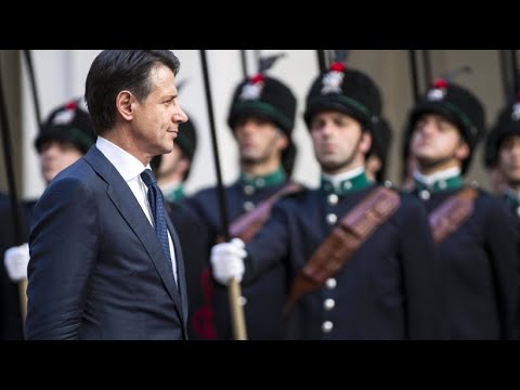 Euro-critical populist government sworn in in Italy