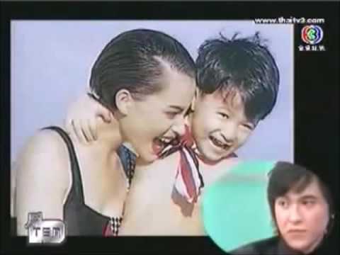 ผู้หญิงตื่นเต้นหนึ่งสัมผัส ทิงเจอร์ขิงเพื่อเพิ่มความแข็งแรง