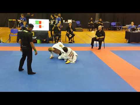 Sebastian Brosche vs the AMAZING Molinaro