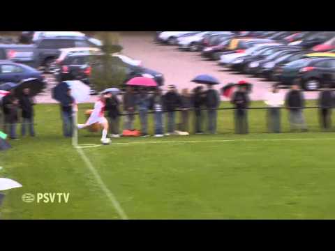 PSV B1 verslaat koploper Ajax B1